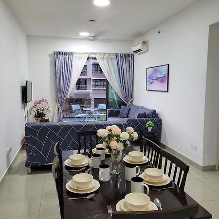 Homestay D'Univ 360 Place Seri Kembangan Kültér fotó