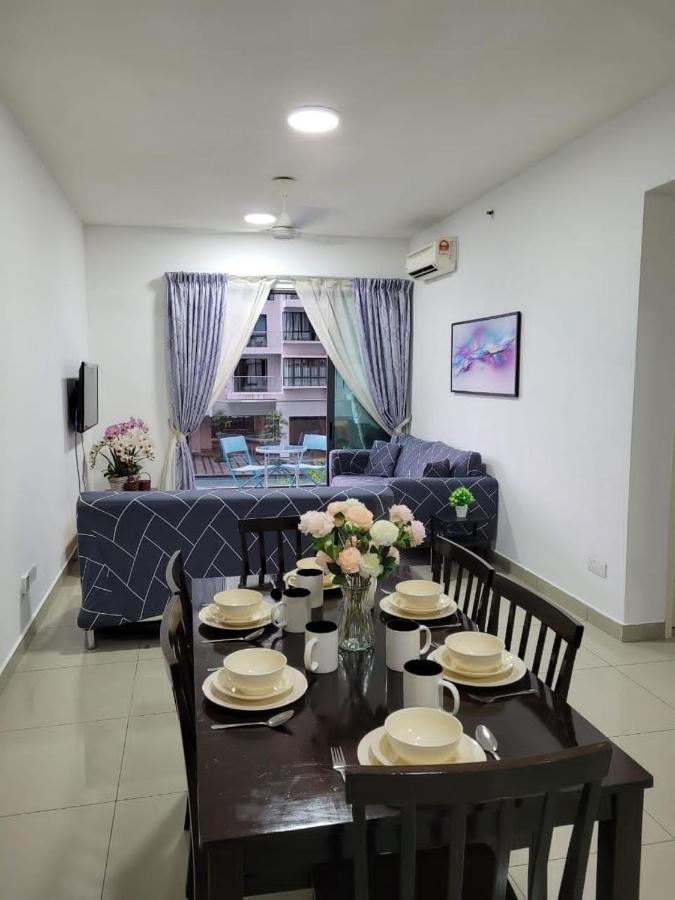 Homestay D'Univ 360 Place Seri Kembangan Kültér fotó