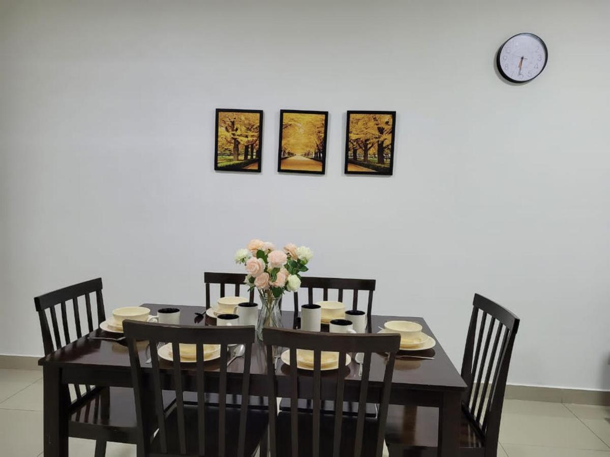 Homestay D'Univ 360 Place Seri Kembangan Kültér fotó